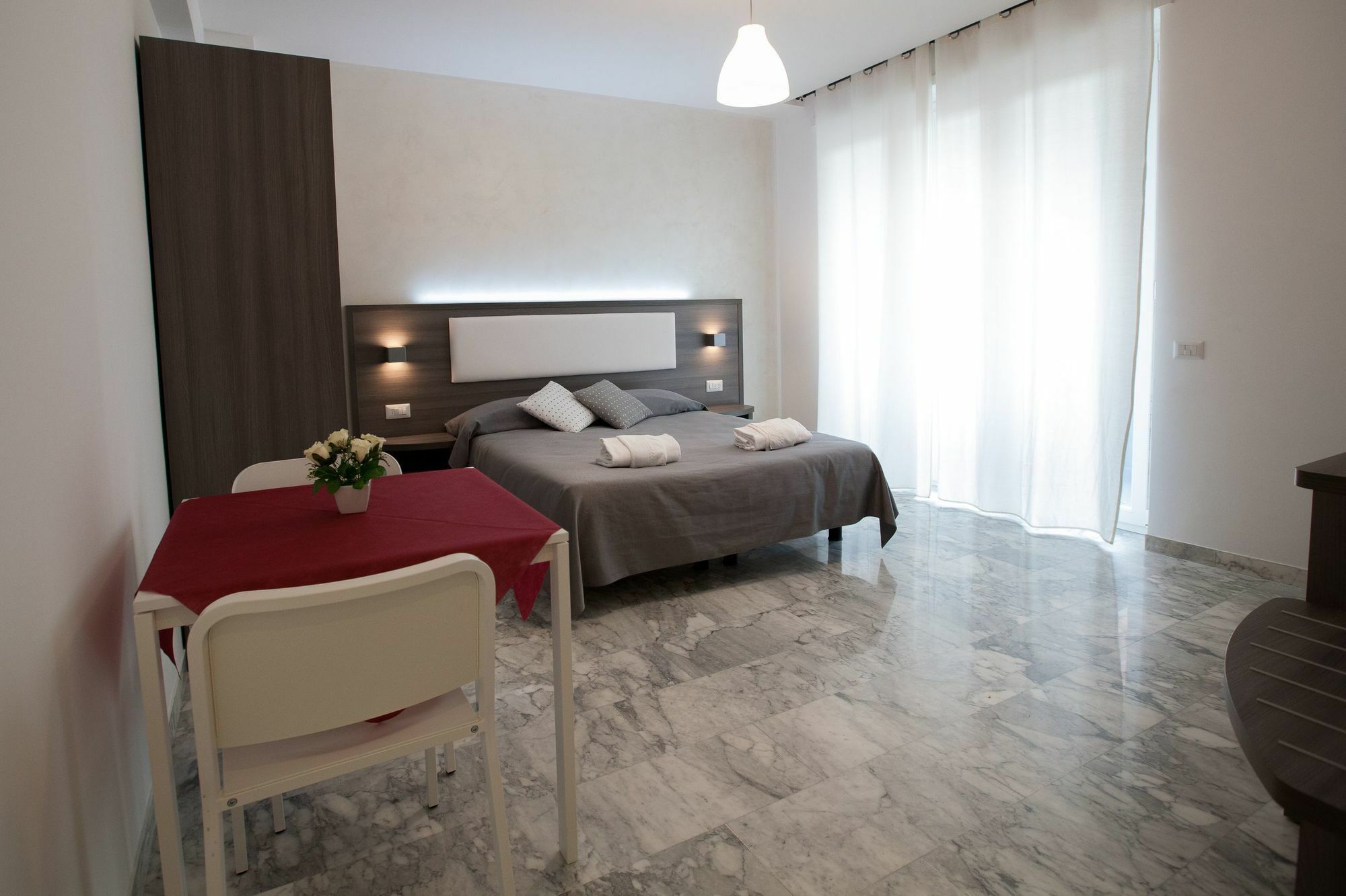 โมเมนติ โรมานี เบดแอนด์เบรคฟาสต์ Bed & Breakfast ภายนอก รูปภาพ